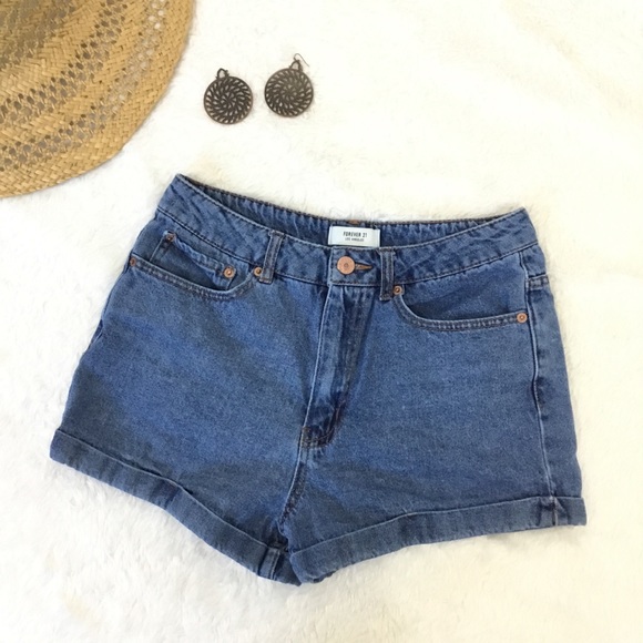 Forever 21 Pants - ⬇️Forever 21 High Rise Cuffed Hem Jean Shorts